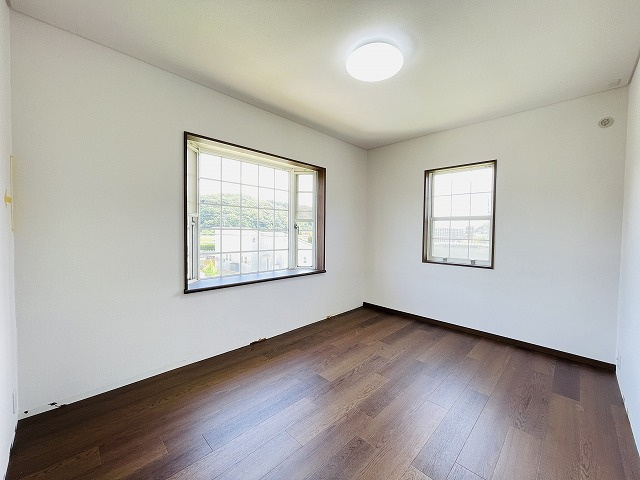 【洋室】 | 宗像市ひかりヶ丘１丁目   | 2階6帖の洋室です