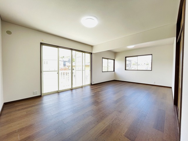 【洋室】 | 宗像市ひかりヶ丘１丁目   | 2階14帖の洋室