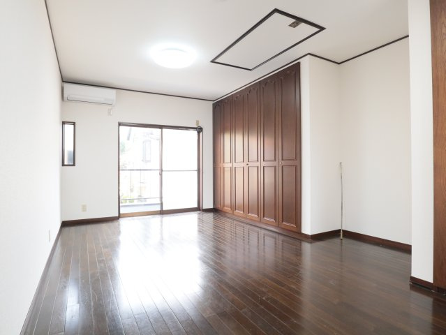萩山町3丁目戸建の洋室