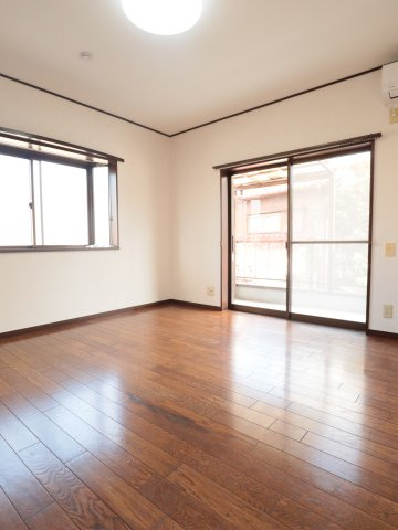 萩山町3丁目戸建の洋室