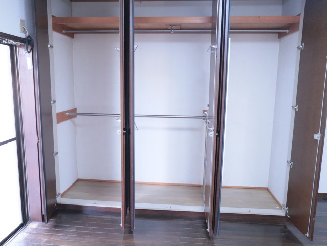 萩山町3丁目戸建の収納