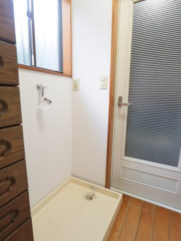 萩山町3丁目戸建の設備|洗濯機置き場