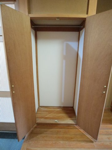 萩山町3丁目戸建の収納