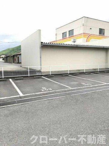 ハーモニーハイツカスミ　Ｂの駐車場