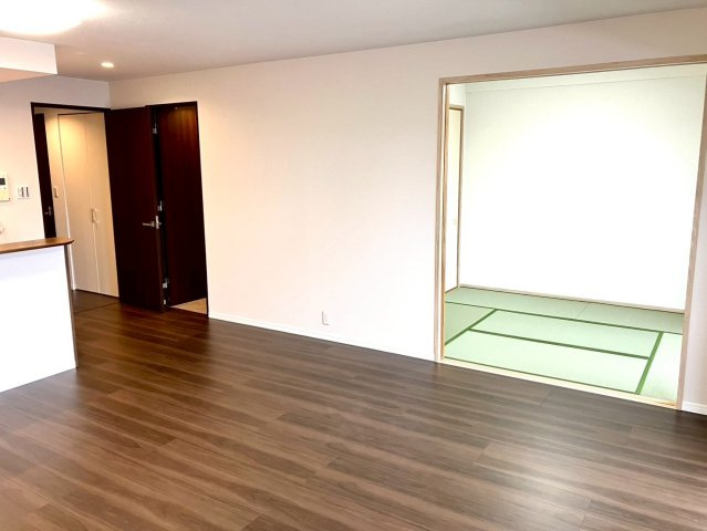 レアーレ瓦町の居間・リビング