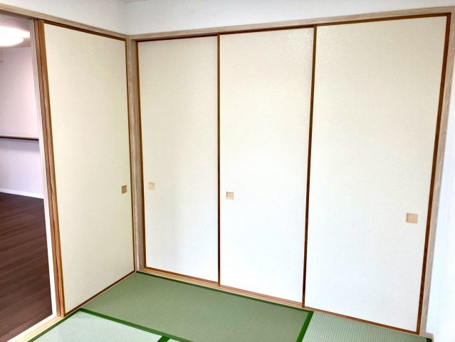 レアーレ瓦町の和室