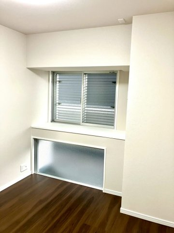 レアーレ瓦町の洋室