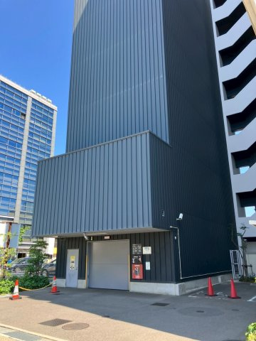 レアーレ瓦町の駐車場|タワー式駐車場月額10,000円～20,000円
空き募集あります。