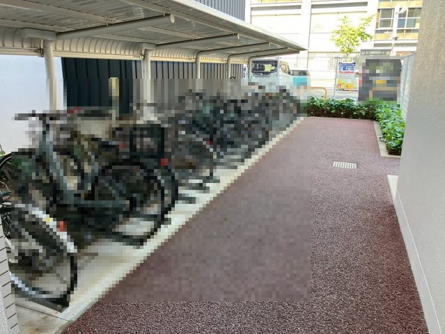 レアーレ瓦町の駐輪場
