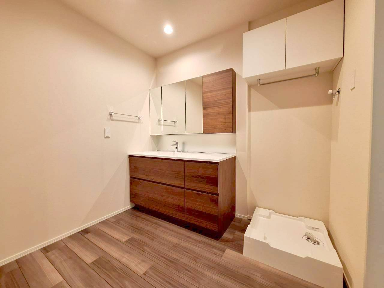 アレーズＫＡＳＨＩＷＡＮＯＨＡの洗面所|同仕様写真※カラーや型が異なることがあります。