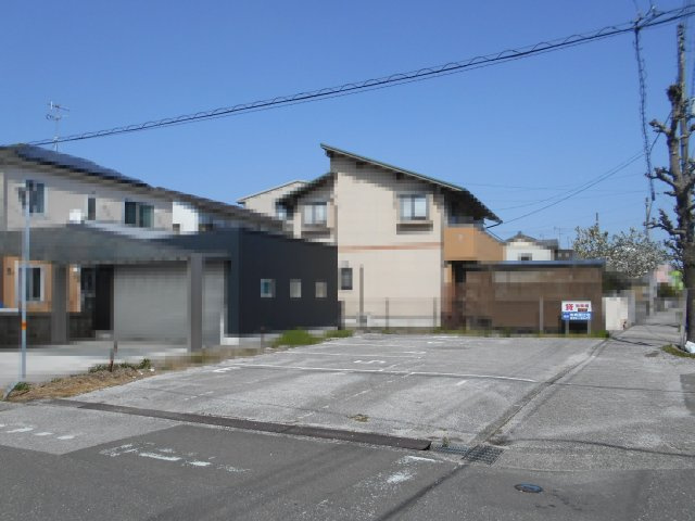 朝倉東町蒲原パーキング