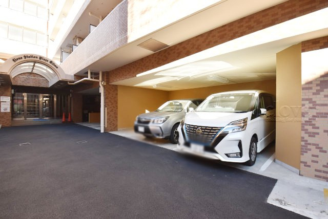 【駐車場】 | ライオンズステーションプラザ大島 | マンションの駐車場スペース。空きの有無や駐車料金、サイズ規定などについては、改めてお問い合わせください。～即日のご見学可能～　お問合せはお気軽にどうぞ。