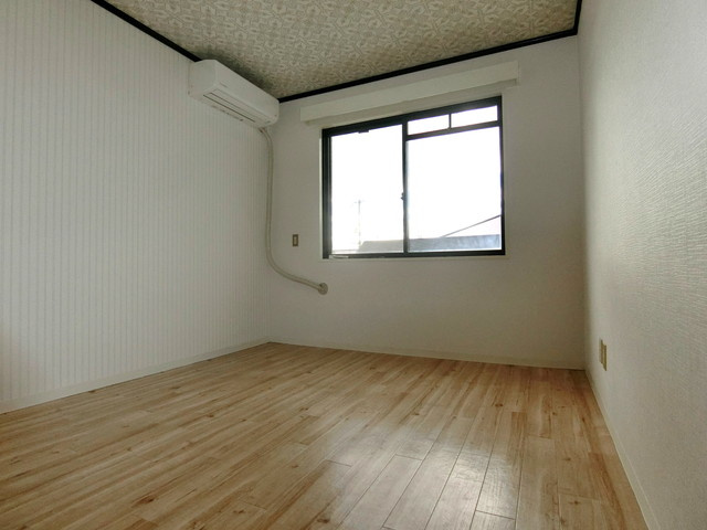 ラ・フェスタ牧野の居間・リビング