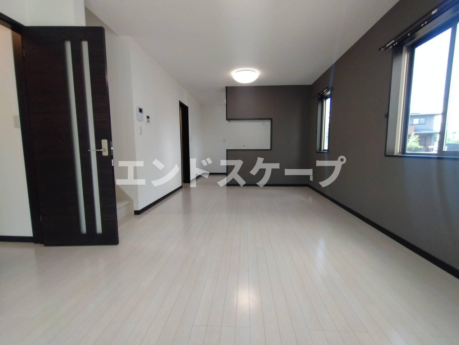 ハウス・ルーエ足門の居間・リビング|高崎、前橋のお部屋探しはエンドスケープまで！お客様の理想お聞かせ下さい♪