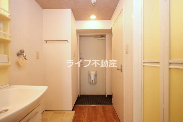 カシェット緑橋の玄関