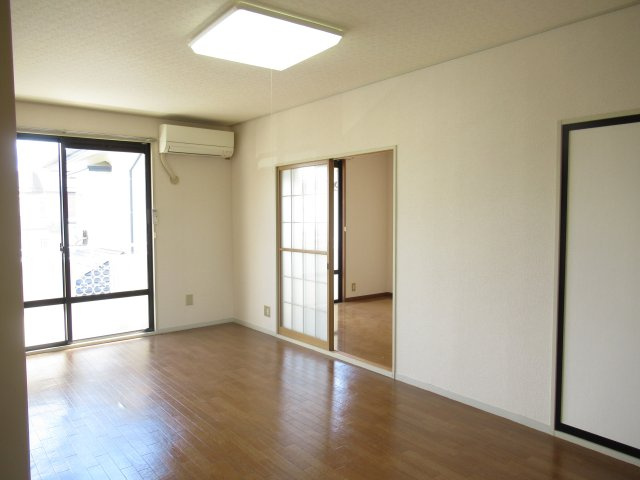 グリーンパークの居間・リビング