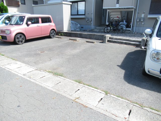 グリーンパークの駐車場