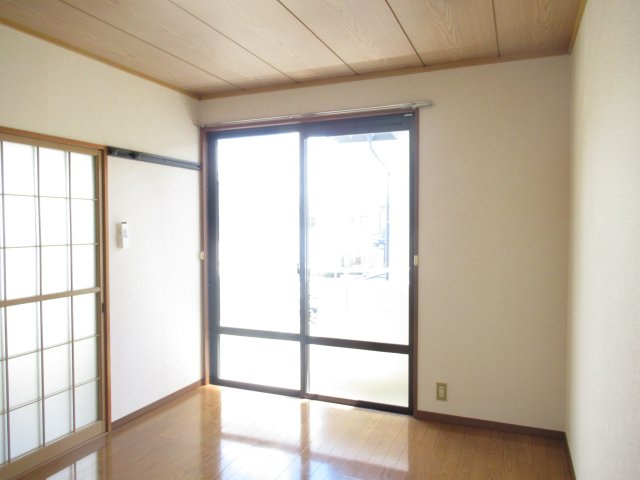 グリーンパークの洋室