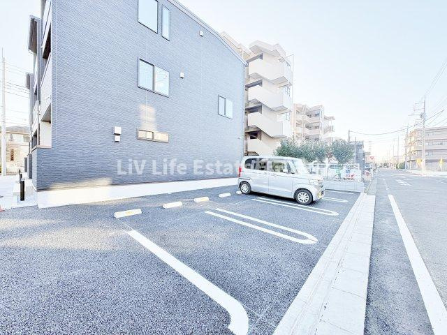 ヒカルサ小平栄町の駐車場
