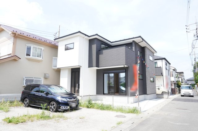 越谷市花田7丁目 新築分譲住宅の外観