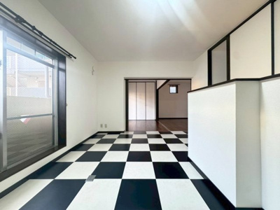 【居間・リビング】 | クリスタルアレイ