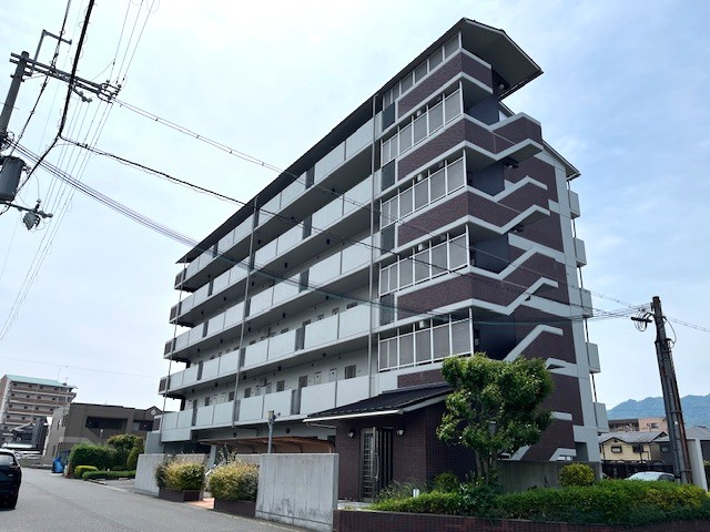 パークサイド甲西の間取り