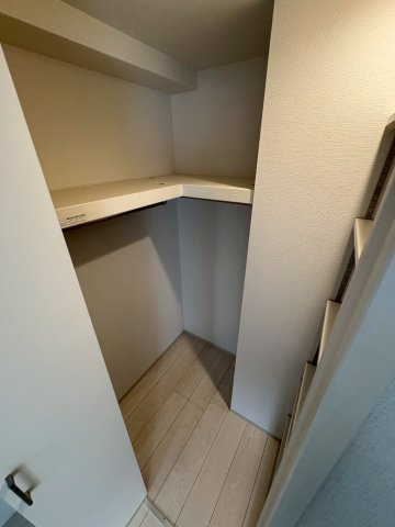 大阪市西区立売堀３丁目の賃貸マンションの収納