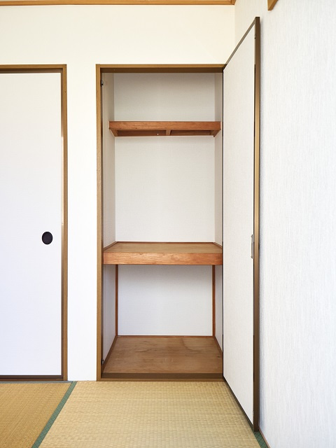 エステート桃山2の収納|4.5帖和室収納