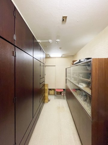 芦屋サンプラザのその他|玄関横の納戸