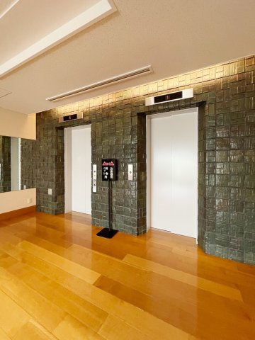 芦屋サンプラザのその他共用部分|エレベーターホール