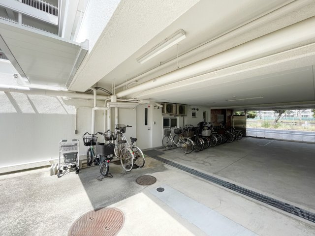 芦屋サンプラザの駐輪場