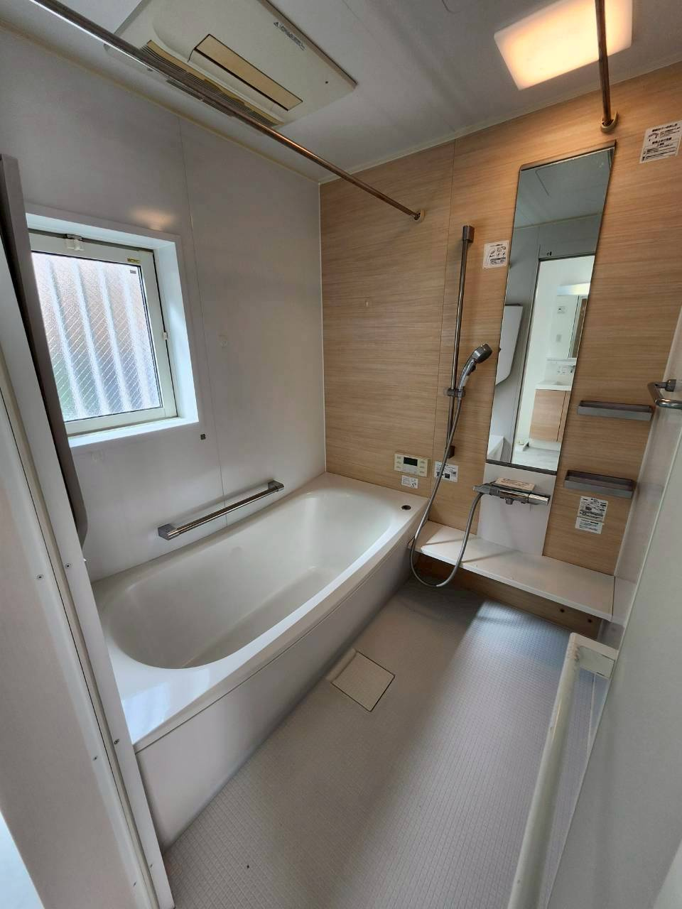 堺市中区大野芝町戸建の浴室