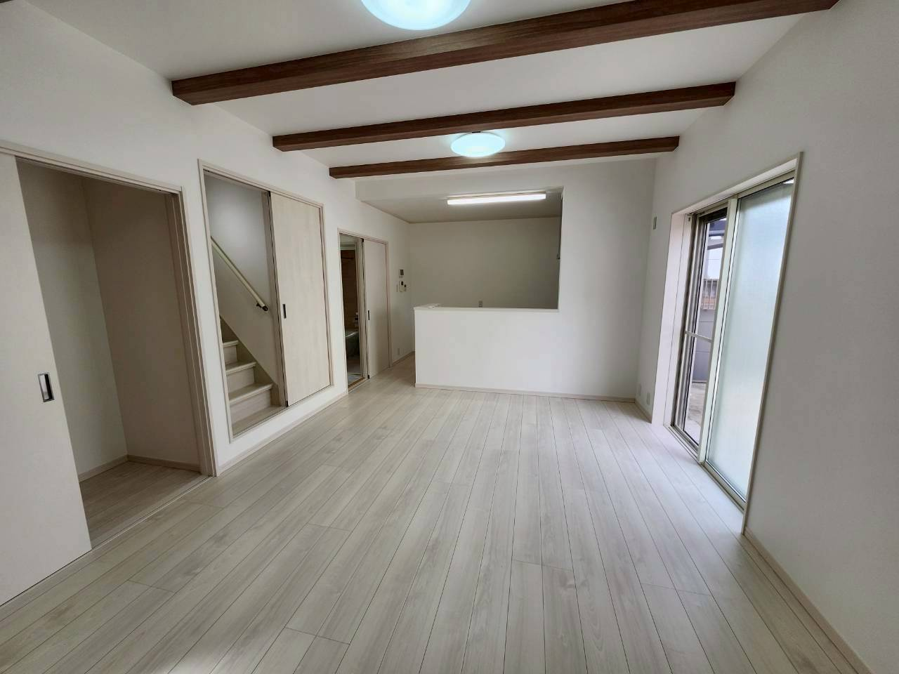 堺市中区大野芝町戸建の居間・リビング