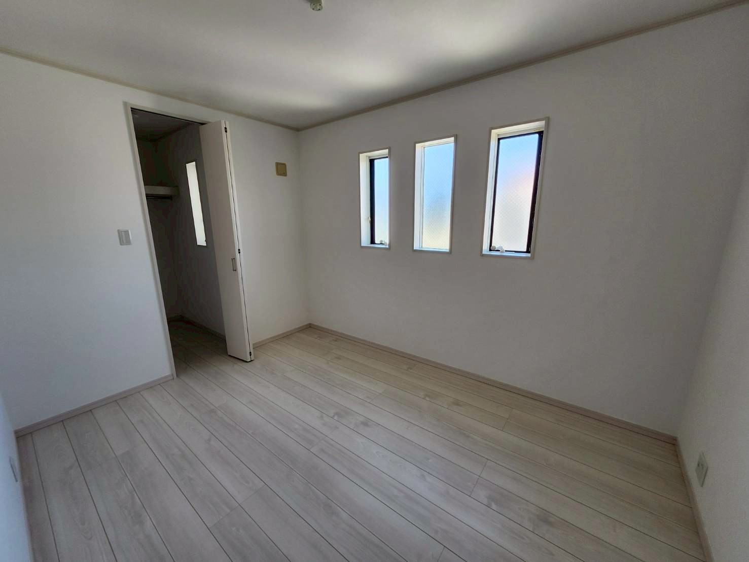 堺市中区大野芝町戸建の洋室