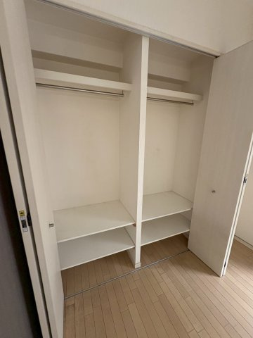 大阪市西区土佐堀３丁目の賃貸マンションの収納