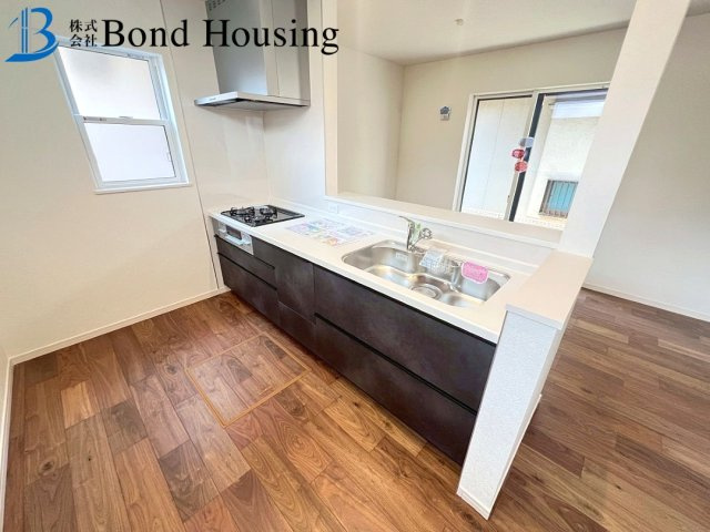 並列2台可　周辺買い物施設充実　長畑町第3　新築のキッチン