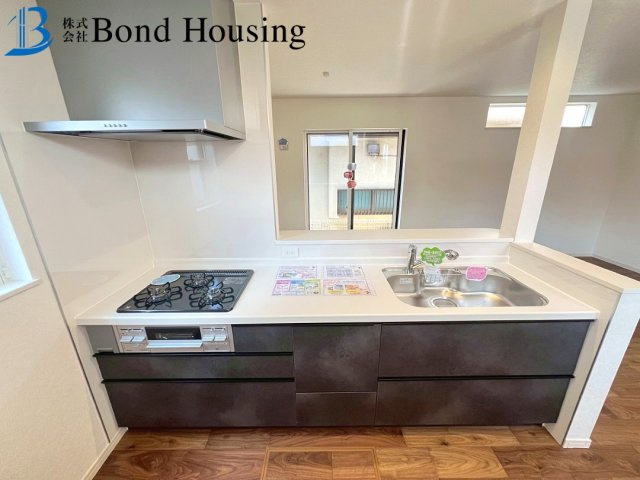 並列2台可　周辺買い物施設充実　長畑町第3　新築のキッチン