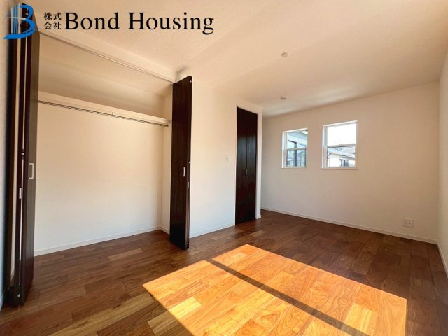 並列2台可　周辺買い物施設充実　長畑町第3　新築の洋室