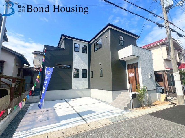 並列2台可　周辺買い物施設充実　長畑町第3　新築の前面道路含む現地写真