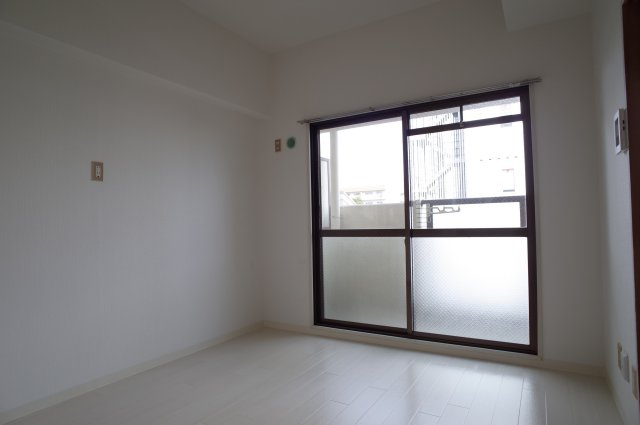 MISTRAL神子岡前の居間・リビング