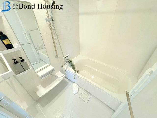 お車並列2台駐車可・お洒落な外観　福吉台　全３棟　3号棟の浴室