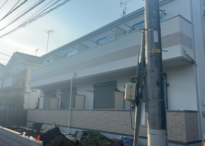 【外観】 | フルセイル玉川学園 | 家を建てる場合、方位は要チェックです。現実的に日当たりのよい家ならばリビングは南側、建築基準法でも北側に当たる家への配慮は求められています。土地を見学に行く際は、方位磁針を持って行くようにしましょう。