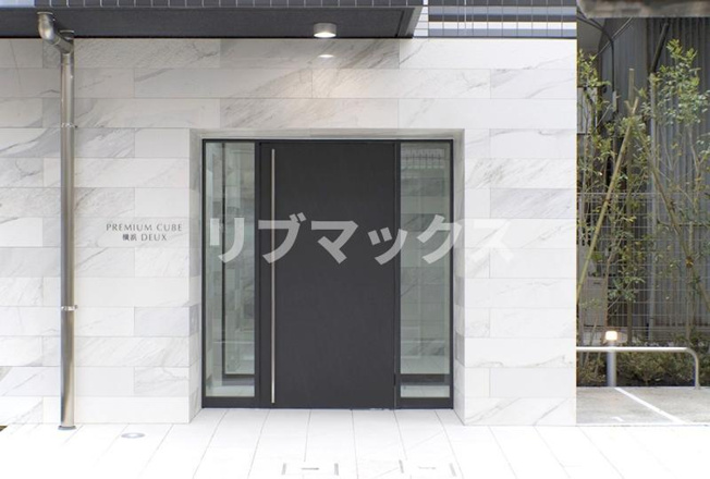 【エントランス】プレミアムキューブ横浜DEUX