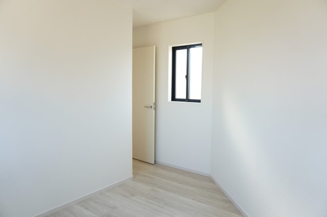 越谷市大字大竹 新築分譲住宅 全3棟 1号棟の洋室