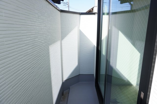 越谷市大字大竹 新築分譲住宅 全3棟 1号棟のバルコニー