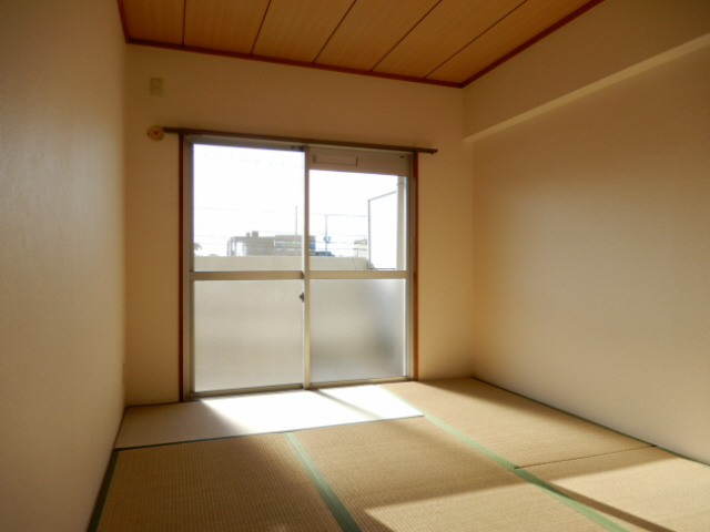 ロイヤルコーポ加古川の寝室