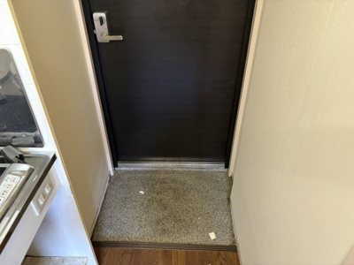 【玄関】 | ケアンズクラブ岸里