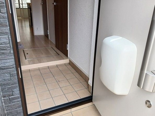 ルミエール明野の玄関