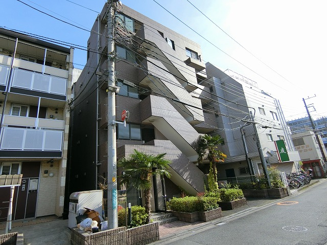 サン・アベニューの外観