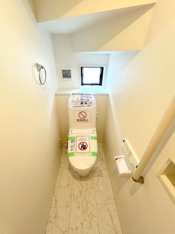 あきる野市草花全６棟　新築分譲のトイレ|2025年撮影